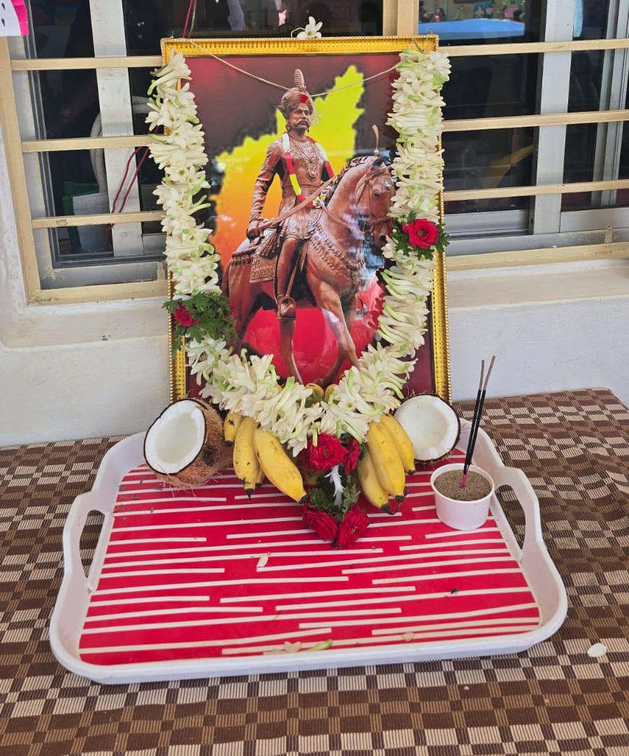 Celebrating Kempe Gowda Jayanthi at Amara Jyothi English School